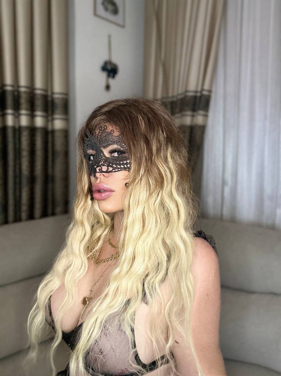 Adana Gerçek Resimli Seksi Sarışın Elit Escort HANDE - Image 47